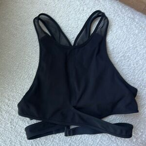 Lululemon crop top/ sports bra